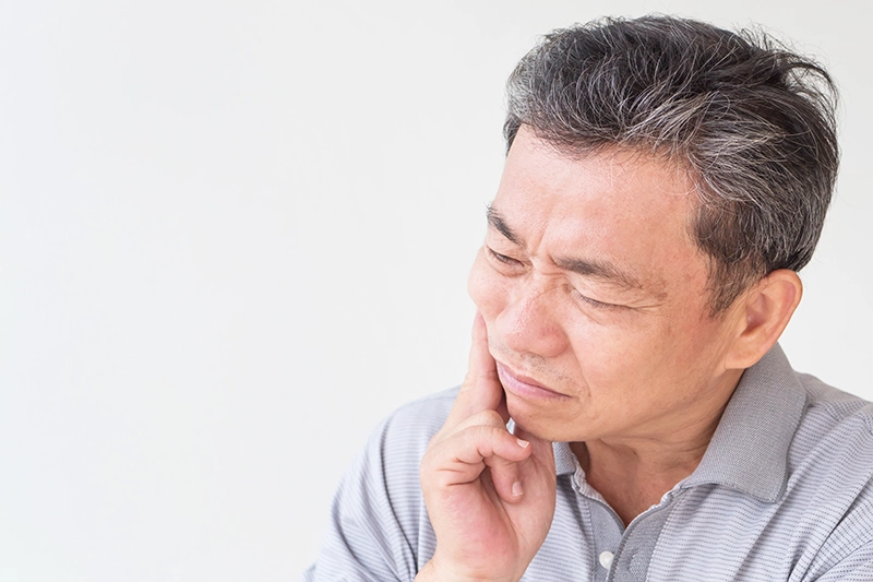 急に歯が痛む・詰め物が取れた